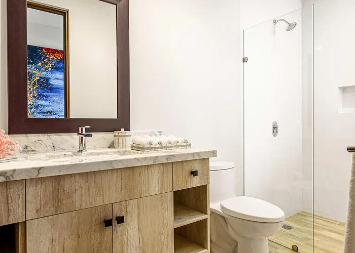 Luxurious Secluded 3 Bedroom Mavila Retreat Holiday home *